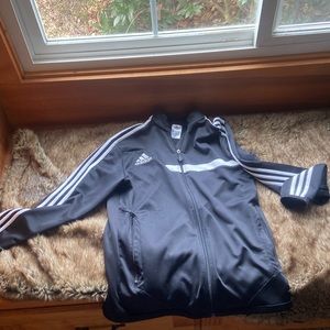 Little beat up in the picture that’s it